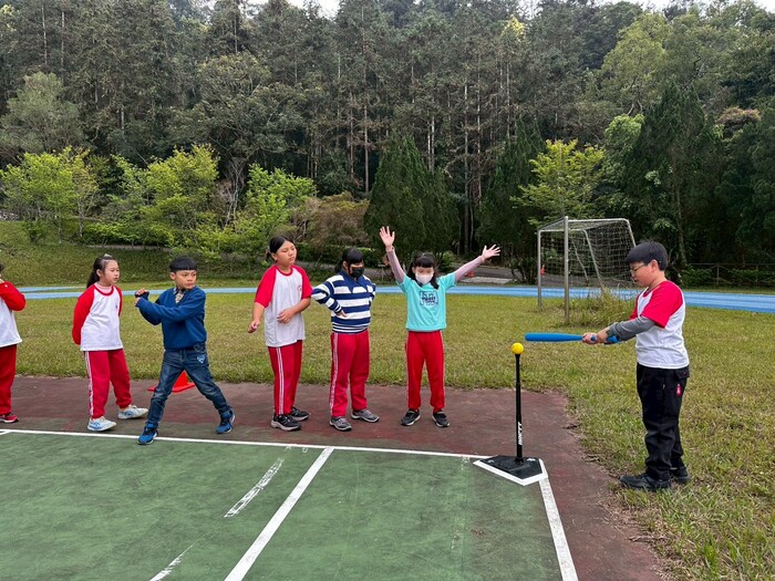 活動內容:中年級打擊練習。