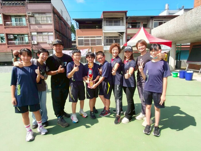 比賽學生合照圖片