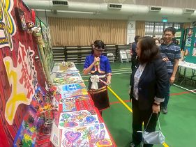 文藝復興佈展