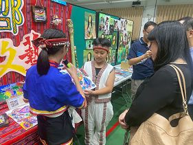 文藝復興佈展