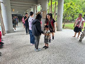 與巴楠花國小交流